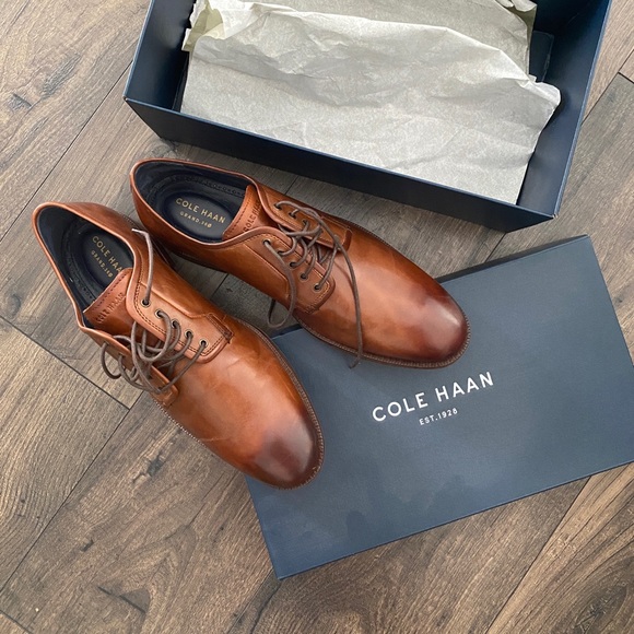 brown dress shoes cole haan COLE HAAN Size 9.5 Brown Contrast Stitch Leather Slip On Loafers – Sui  Generis Designer Consignment main image 1